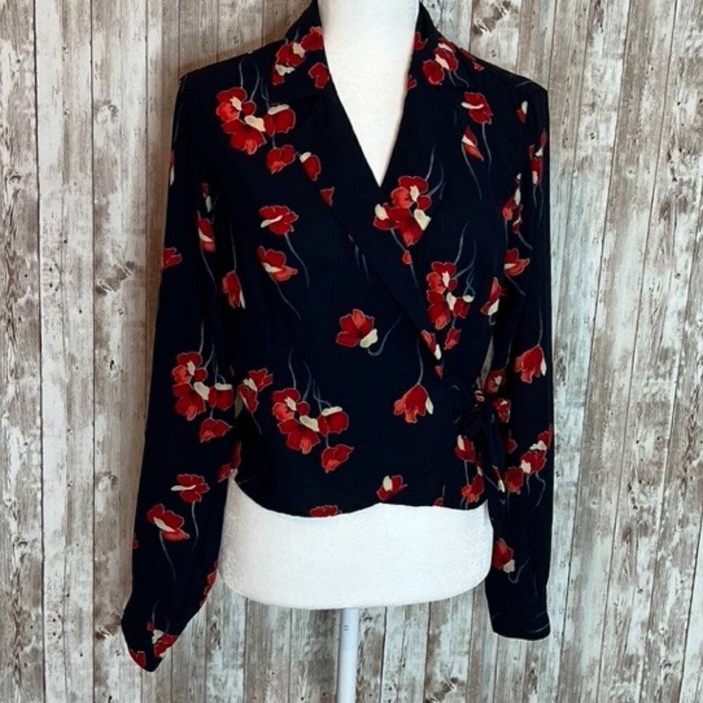 Liz Claiborne Liz Navy & Red Sport Wrap Shirt size Medium